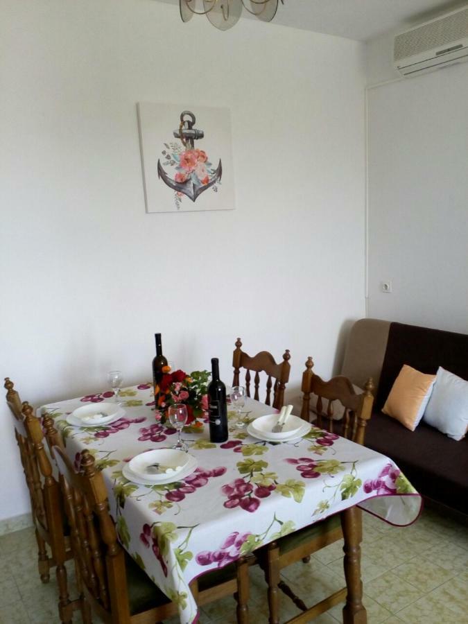 Koromačno Apartman Knapic מראה חיצוני תמונה