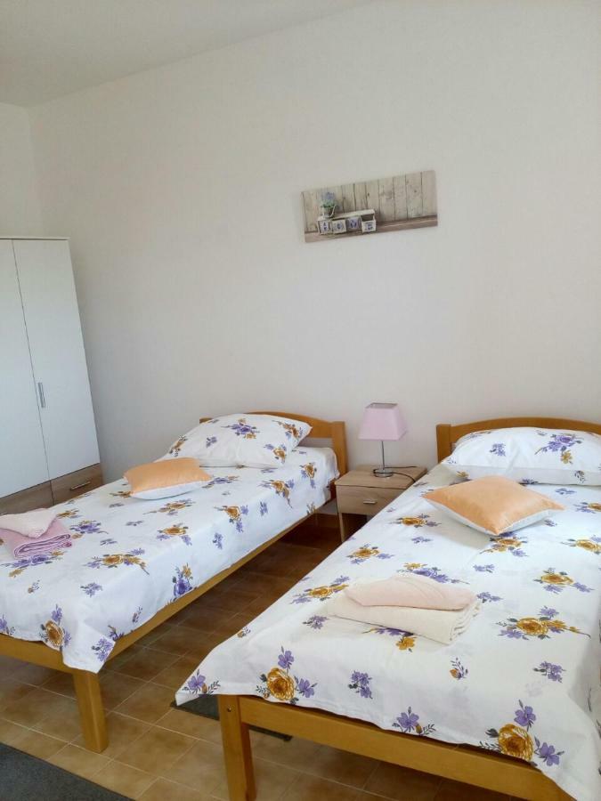 Koromačno Apartman Knapic מראה חיצוני תמונה