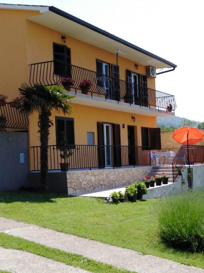Koromačno Apartman Knapic מראה חיצוני תמונה